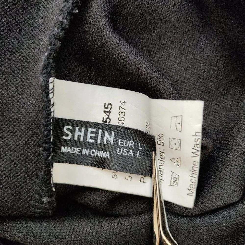 SHEIN Scallop Trim Solid Tee Size L - Picture 14 of 14